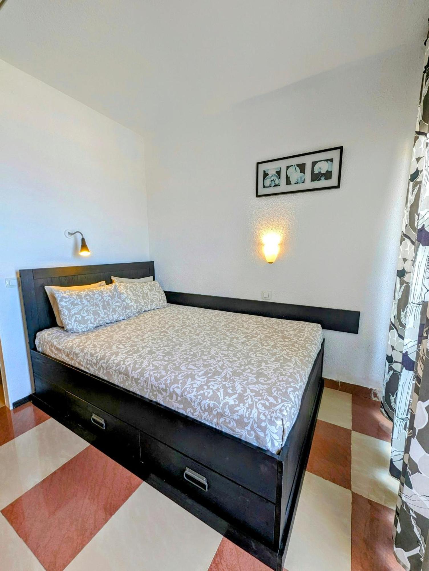 Apartment Tenerife - Ocean View And Internet Wifi Optical Fiber - For Rent *